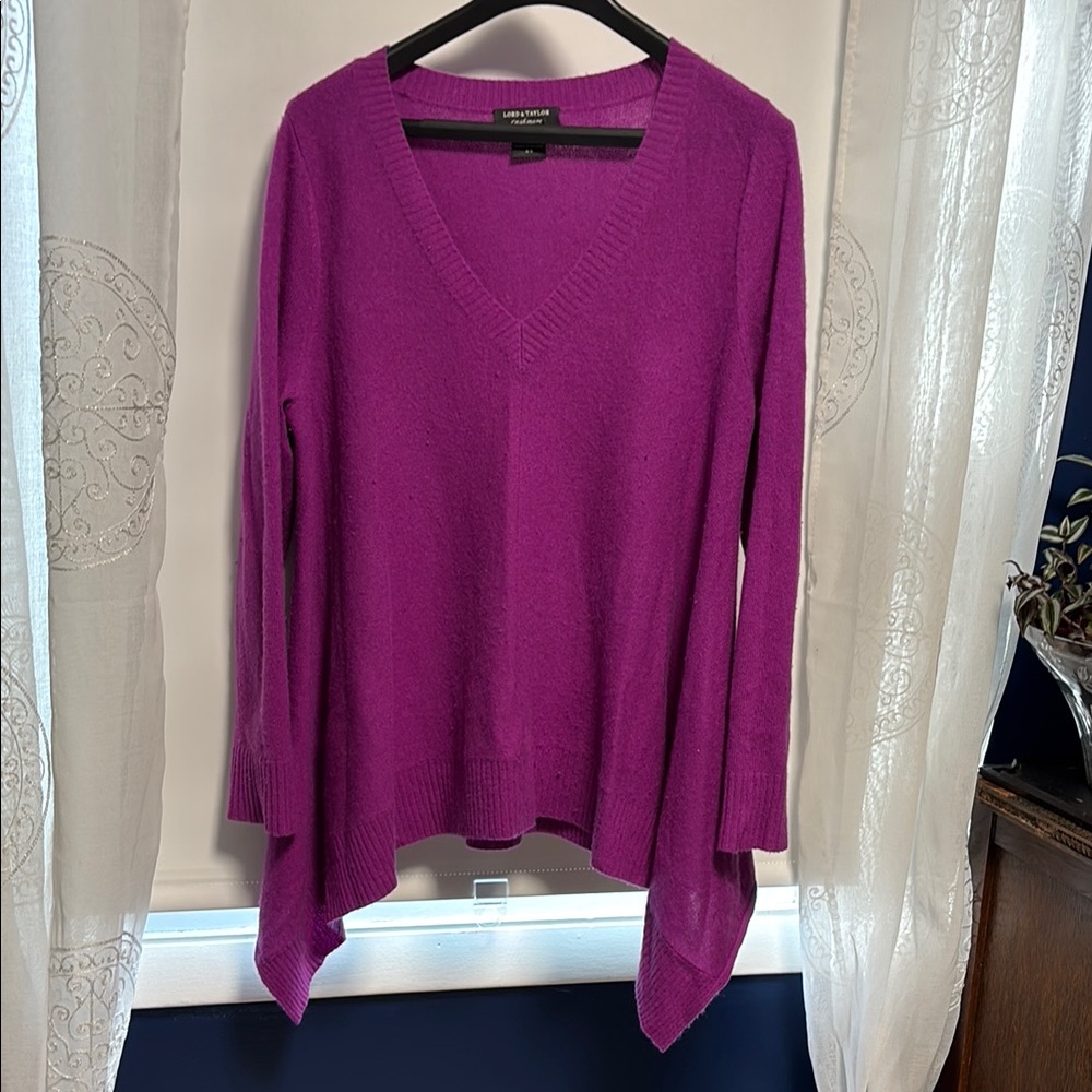 Lord & Taylor Purple V-Neck Cashmere Sweater with Long Sleeves